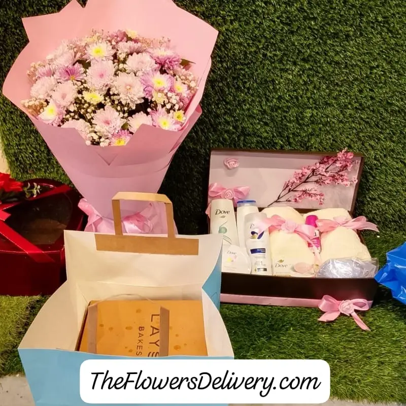 Mother's Day Gift Combo Lahore - TheFlowersDelivery.com